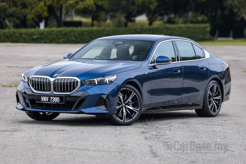 BMW 5 Series G60 (2024) Exterior