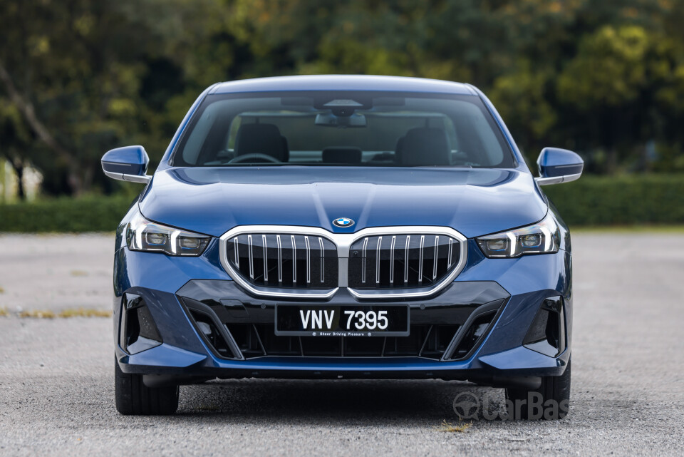 BMW 5 Series G60 (2024) Exterior