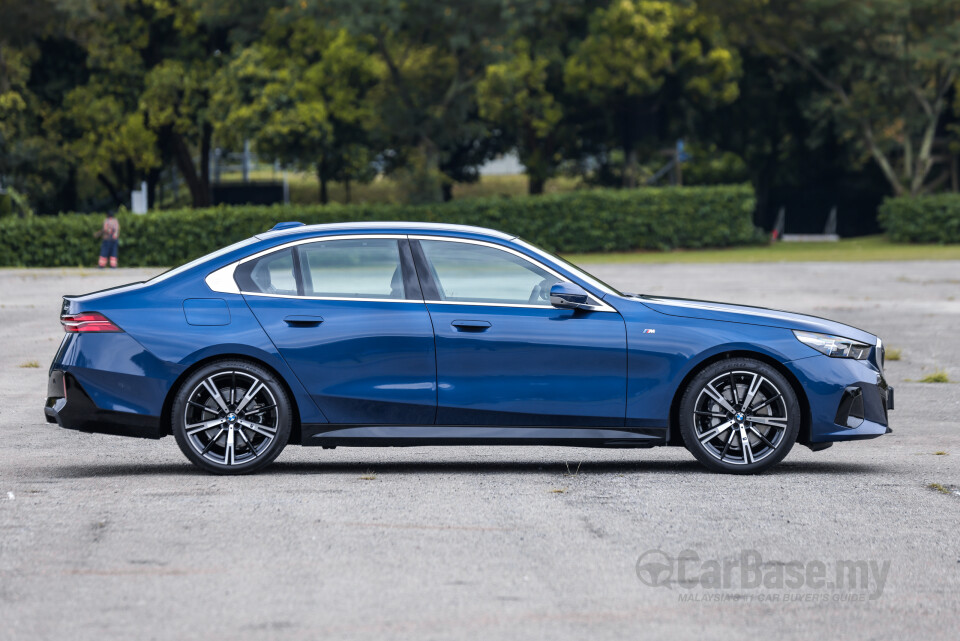 BMW 5 Series G60 (2024) Exterior