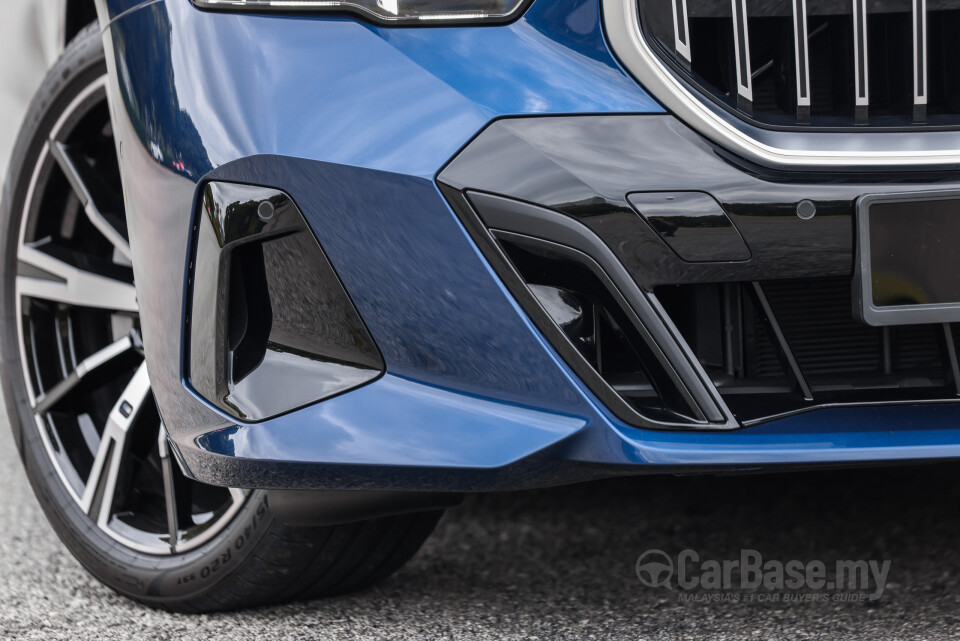 BMW 5 Series G60 (2024) Exterior