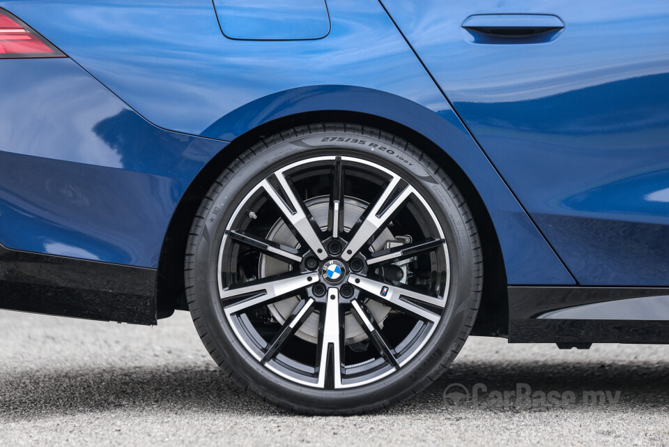 BMW 5 Series G60 (2024) Exterior