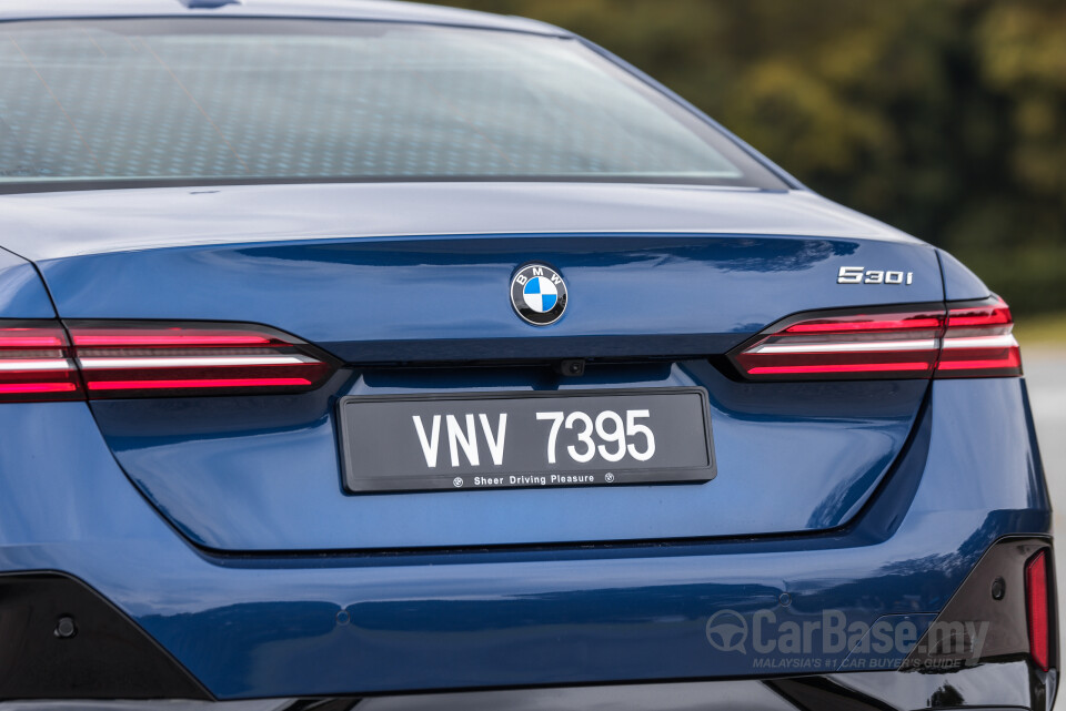 BMW 5 Series G60 (2024) Exterior