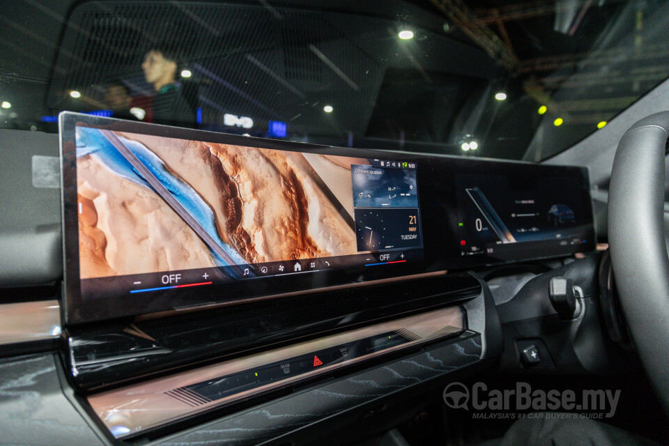 BMW 5 Series G60 (2024) Interior