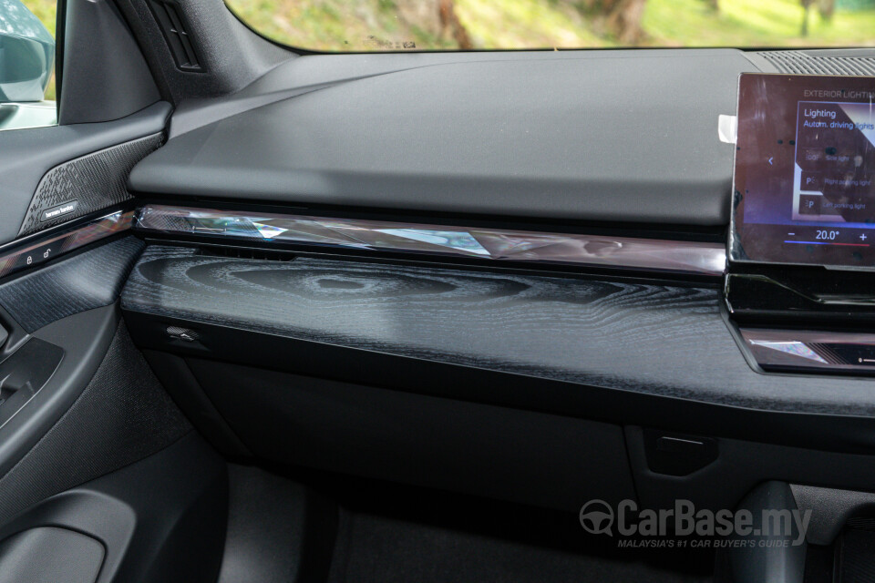 BMW 5 Series G60 (2024) Interior