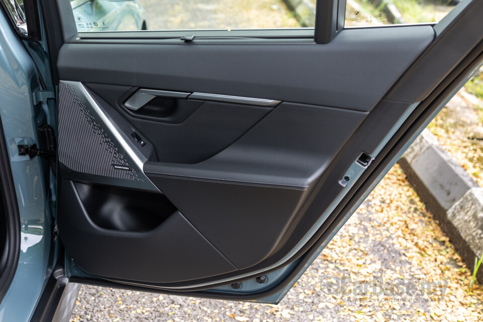 BMW 5 Series G60 (2024) Interior
