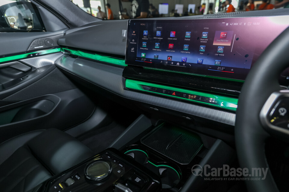 BMW 5 Series G60 (2024) Interior