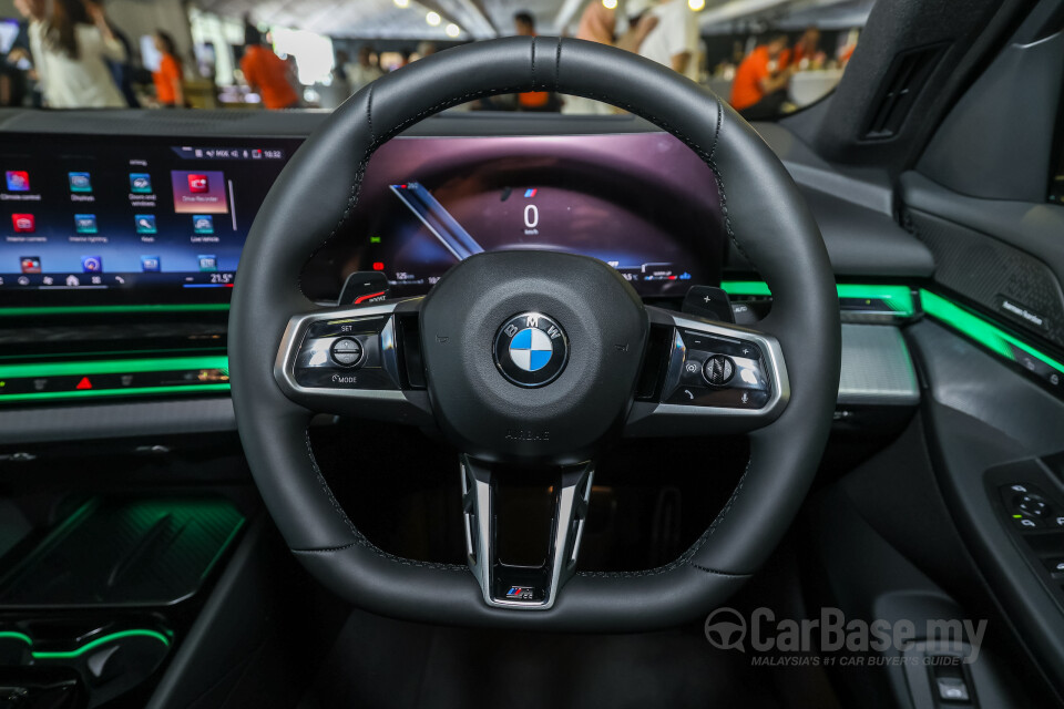 BMW 5 Series G60 (2024) Interior