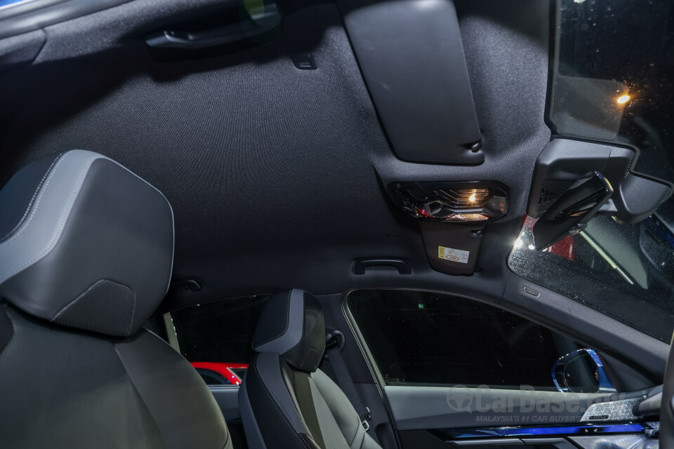 BMW 5 Series G60 (2024) Interior