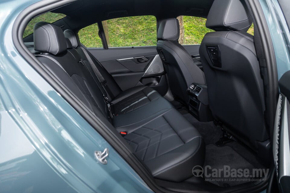 BMW 5 Series G60 (2024) Interior