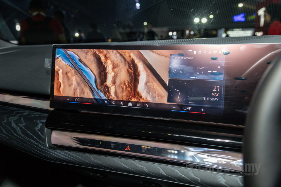 BMW 5 Series G60 (2024) Interior