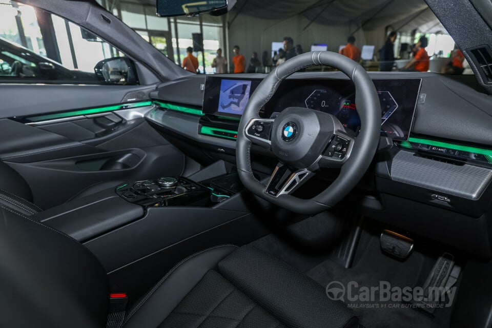 BMW 5 Series G60 (2024) Interior
