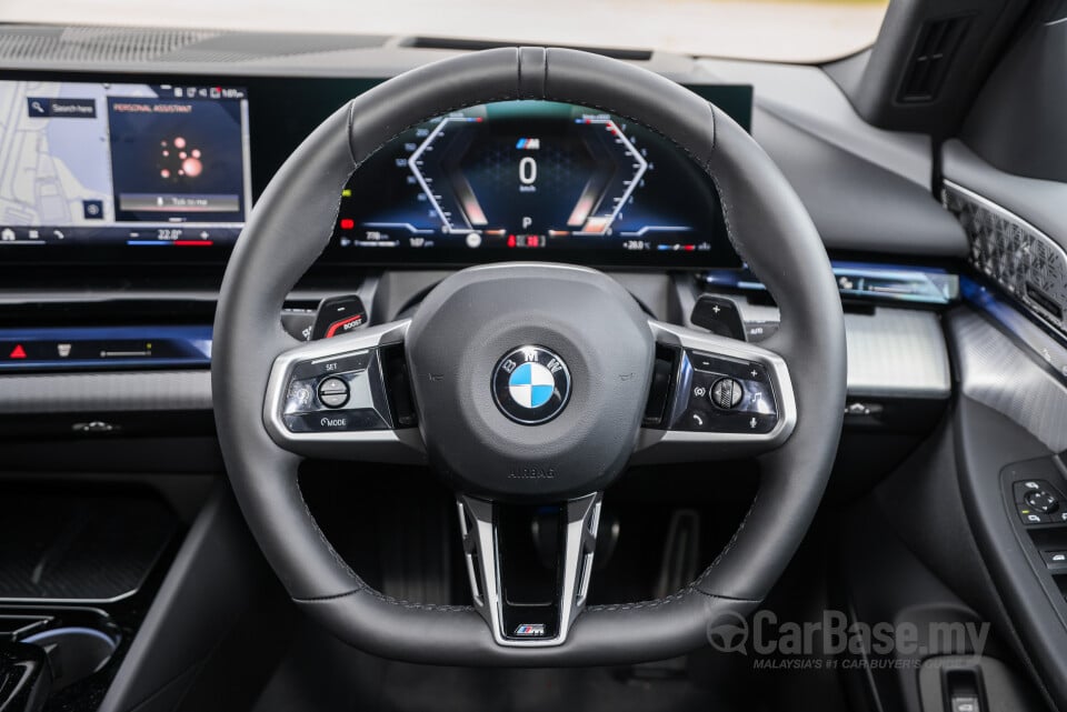 BMW 5 Series G60 (2024) Interior