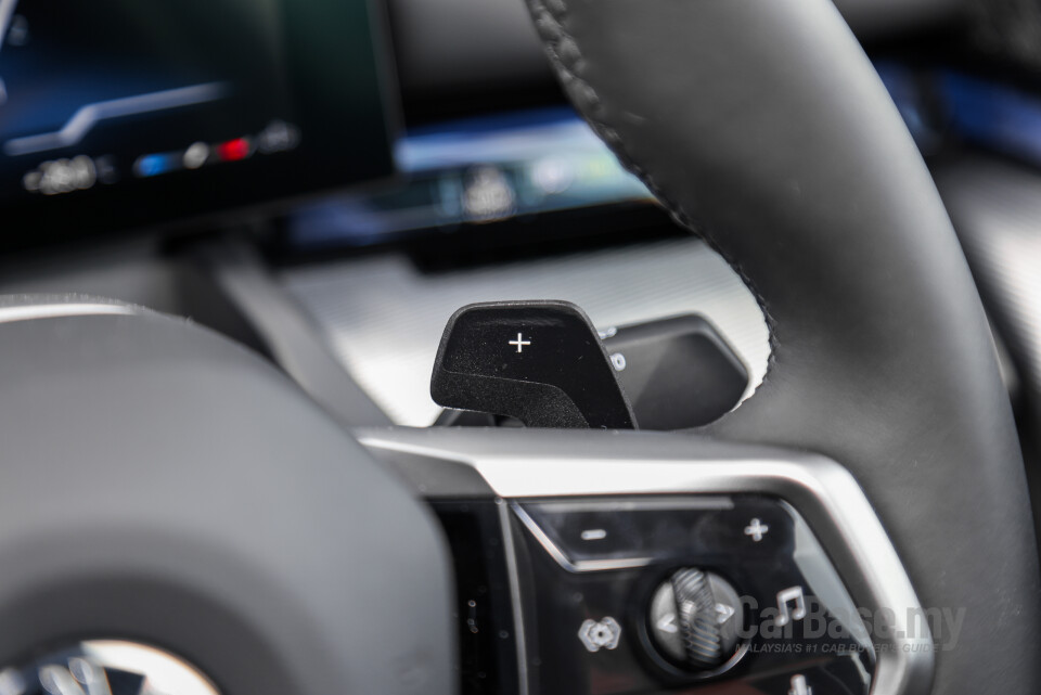 BMW 5 Series G60 (2024) Interior
