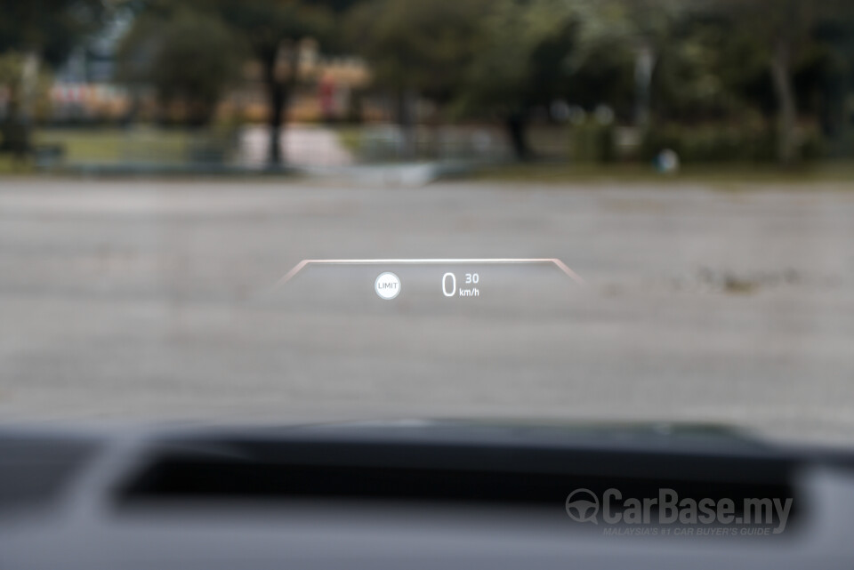 BMW 5 Series G60 (2024) Interior