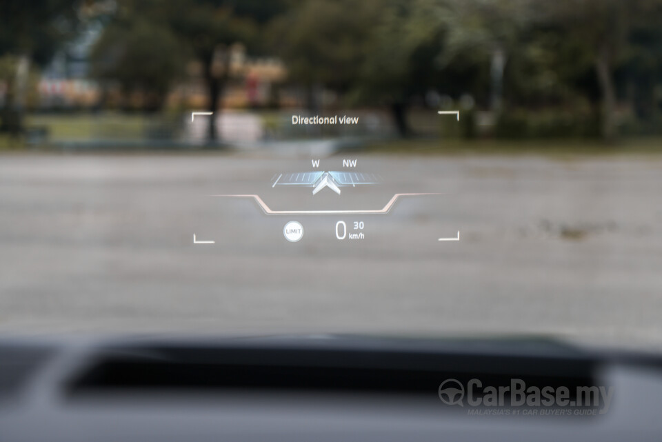 BMW 5 Series G60 (2024) Interior