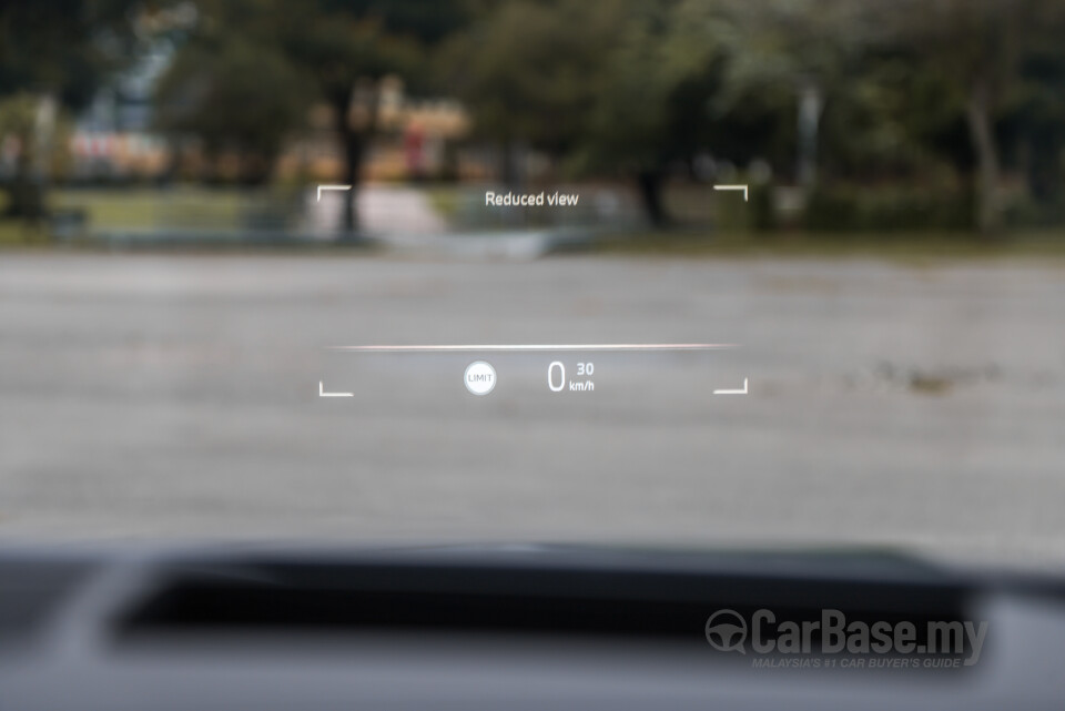 BMW 5 Series G60 (2024) Interior