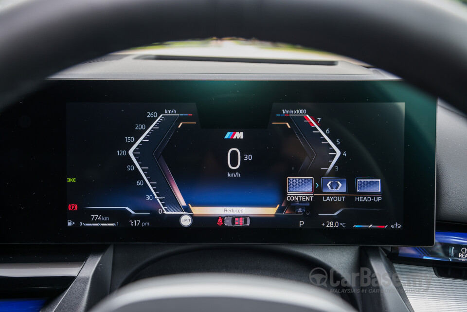 BMW 5 Series G60 (2024) Interior