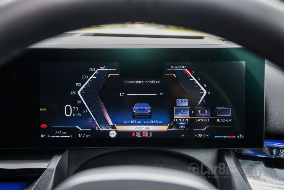 BMW 5 Series G60 (2024) Interior