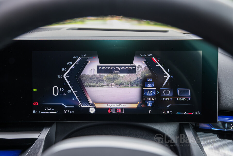 BMW 5 Series G60 (2024) Interior