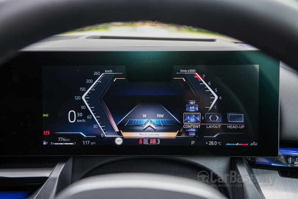 BMW 5 Series G60 (2024) Interior