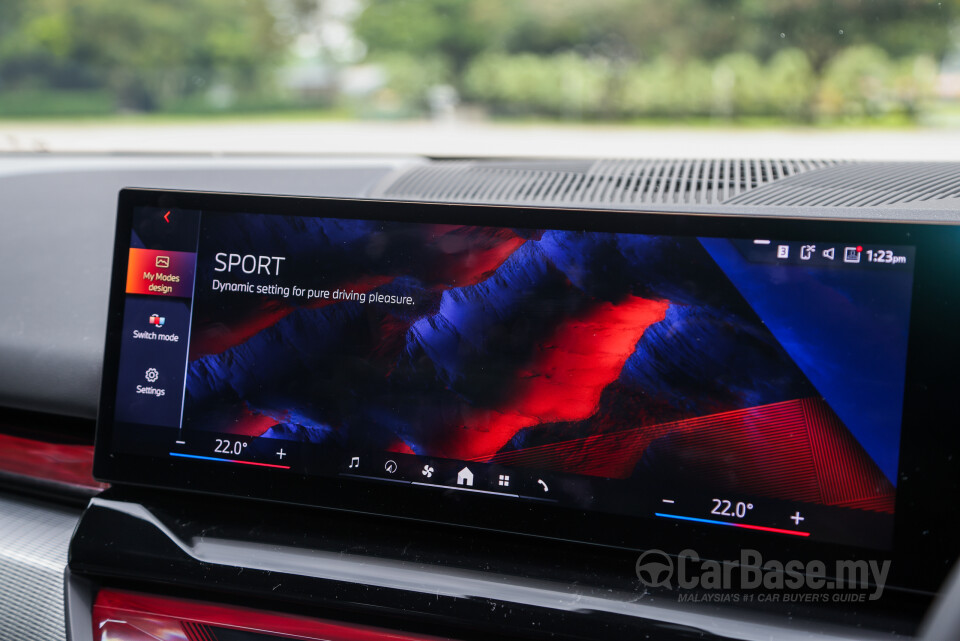 BMW 5 Series G60 (2024) Interior