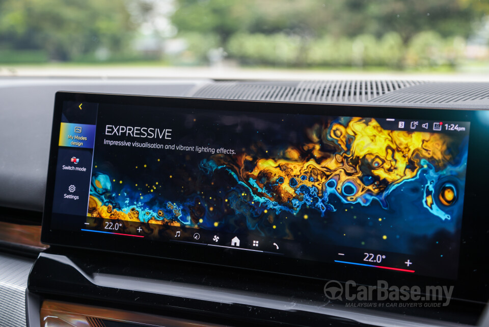 BMW 5 Series G60 (2024) Interior