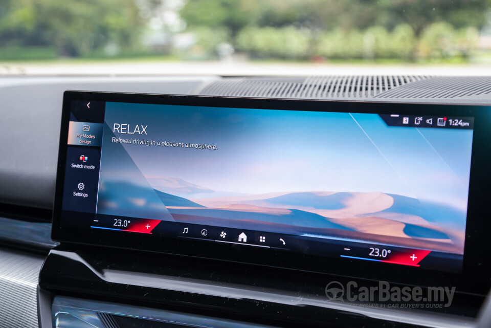BMW 5 Series G60 (2024) Interior