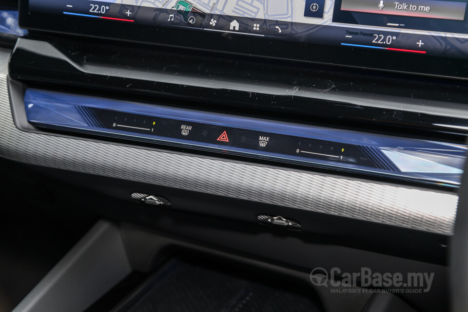 BMW 5 Series G60 (2024) Interior