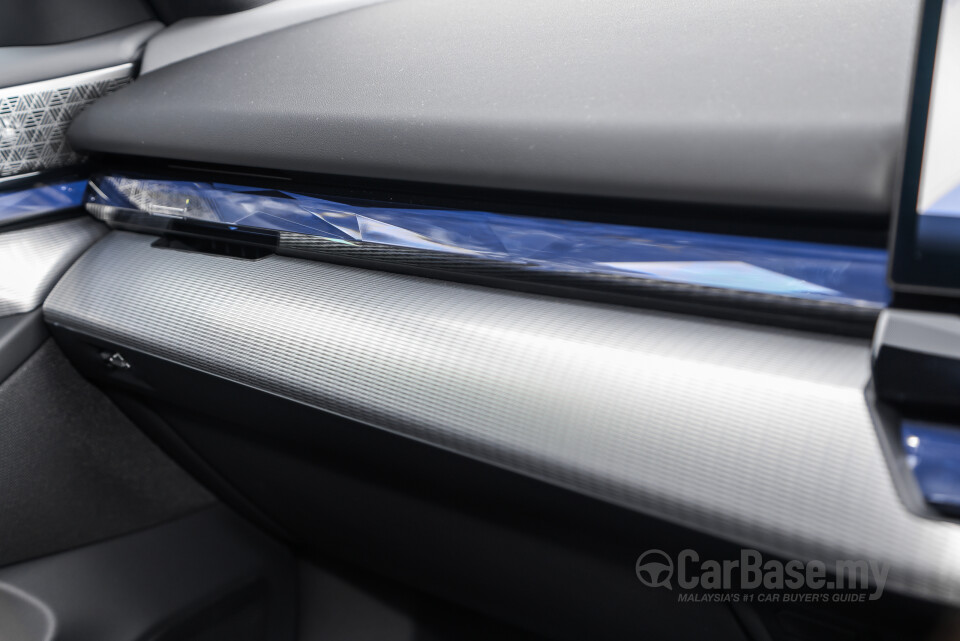 BMW 5 Series G60 (2024) Interior