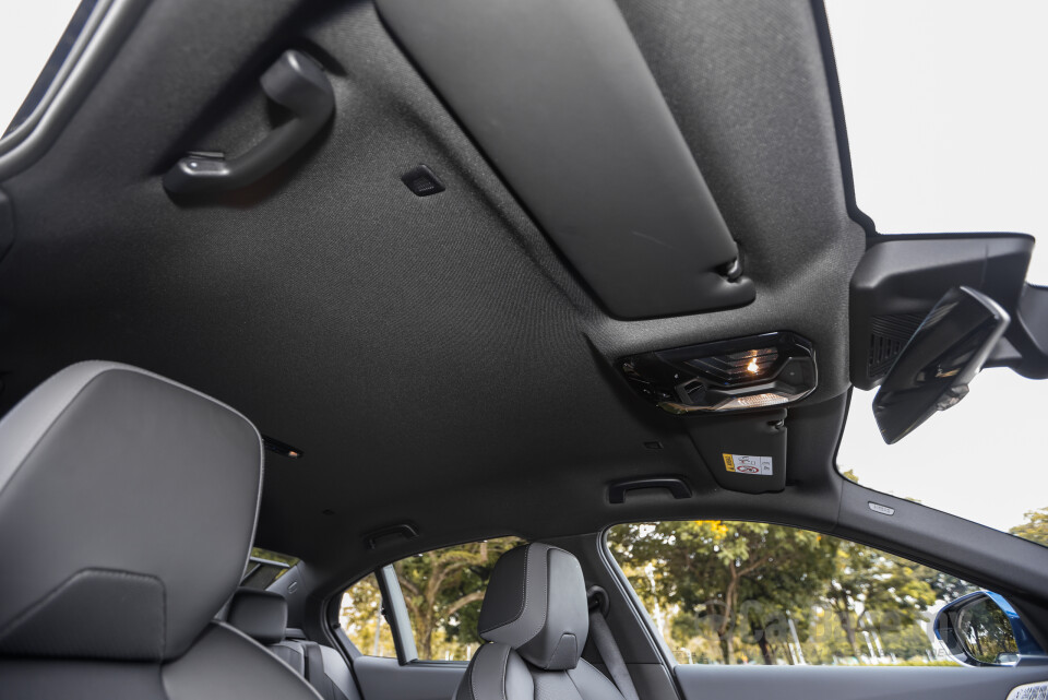 BMW 5 Series G60 (2024) Interior