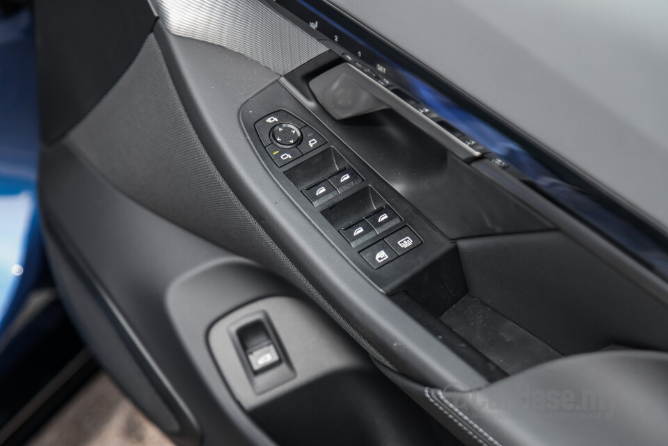 BMW 5 Series G60 (2024) Interior
