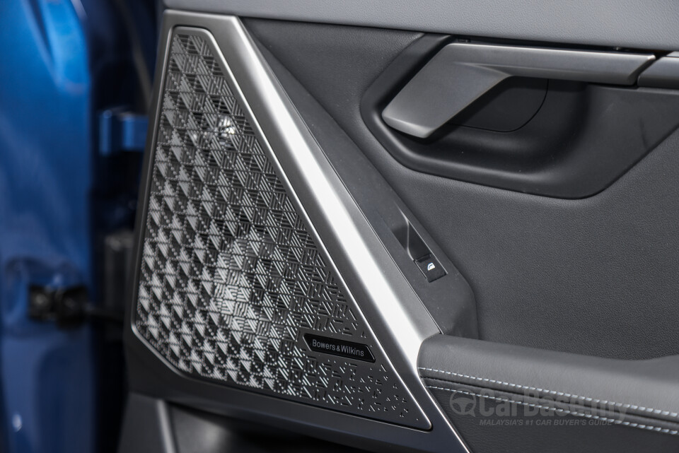 BMW 5 Series G60 (2024) Interior