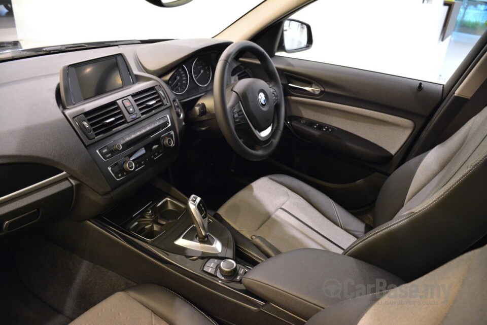 Toyota Fortuner AN160 (2016) Interior