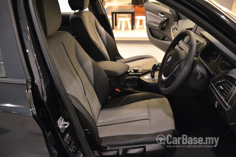 BMW 1 Series F20 (2013) Interior