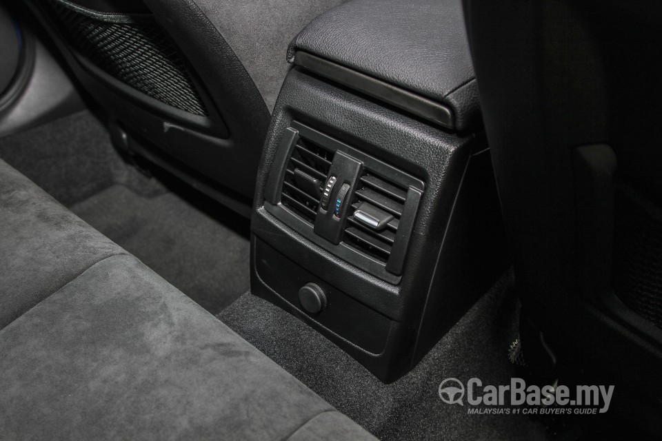 BMW 1 Series F20 LCI (2015) Interior