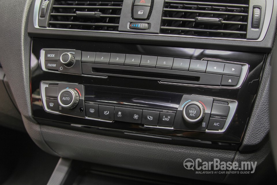 BMW 1 Series F20 LCI (2015) Interior