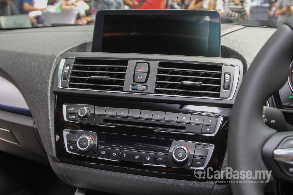BMW 1 Series F20 LCI (2015) Interior