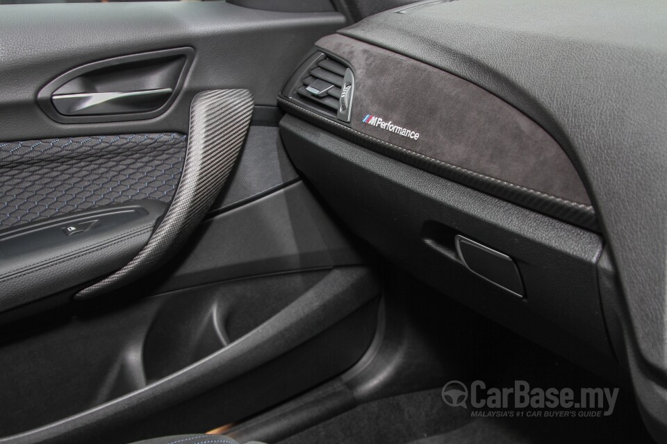 Toyota Fortuner AN160 (2016) Interior