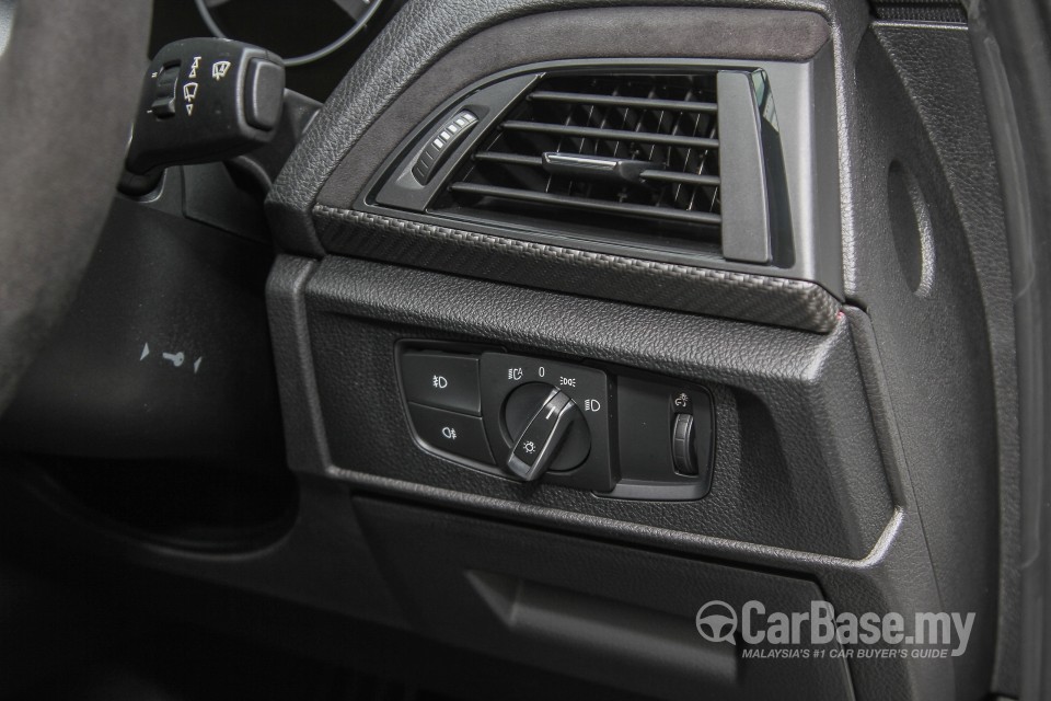 BMW 1 Series F20 LCI (2015) Interior