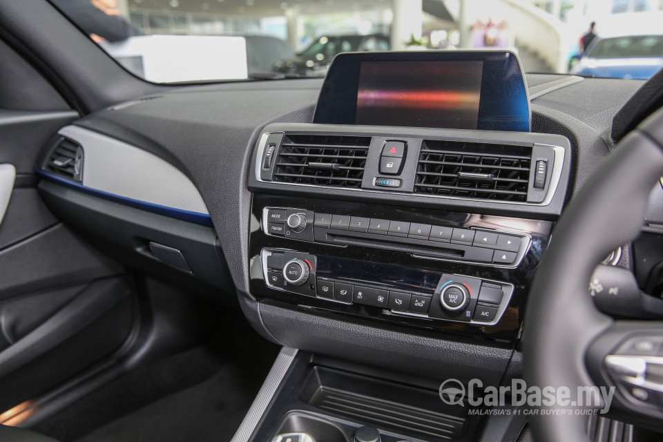 BMW 1 Series F20 LCI (2015) Interior