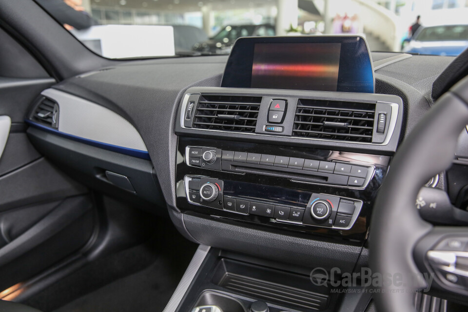 BMW i4 G26 (2022) Interior