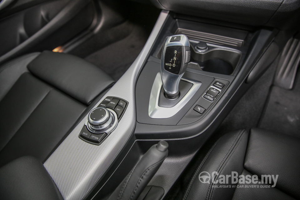 BMW 1 Series F20 LCI (2015) Interior