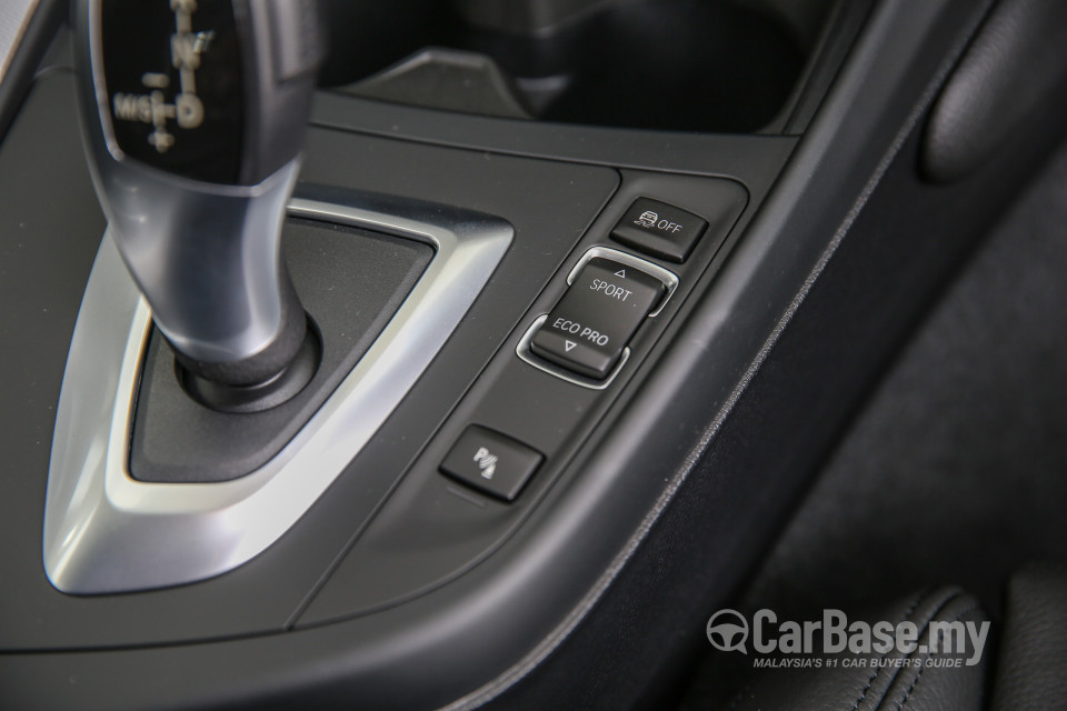 BMW 1 Series F20 LCI (2015) Interior