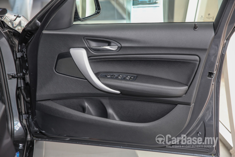 BMW 1 Series F20 LCI (2015) Interior
