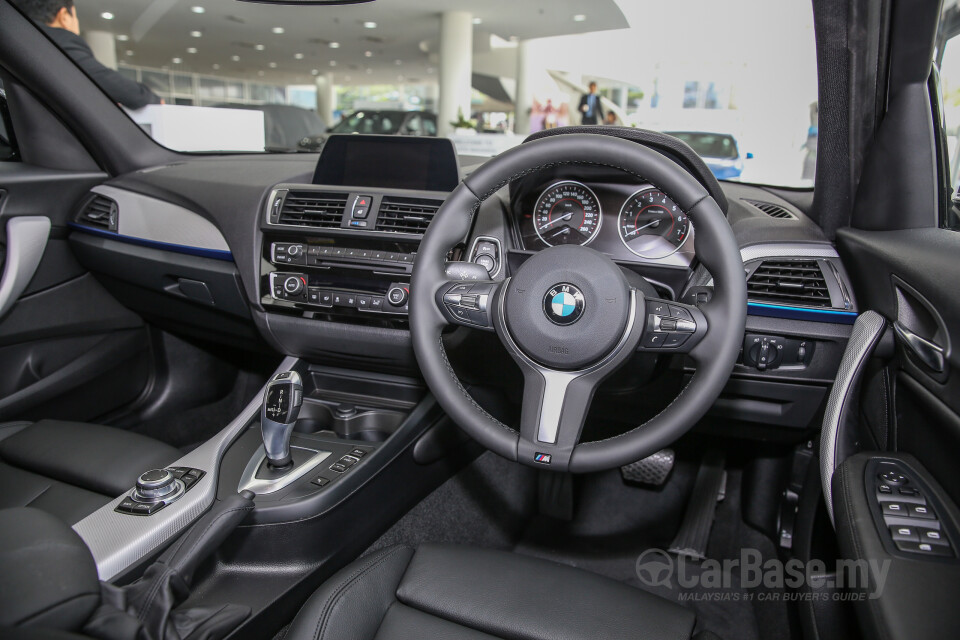 Perodua Aruz D38L (2019) Interior