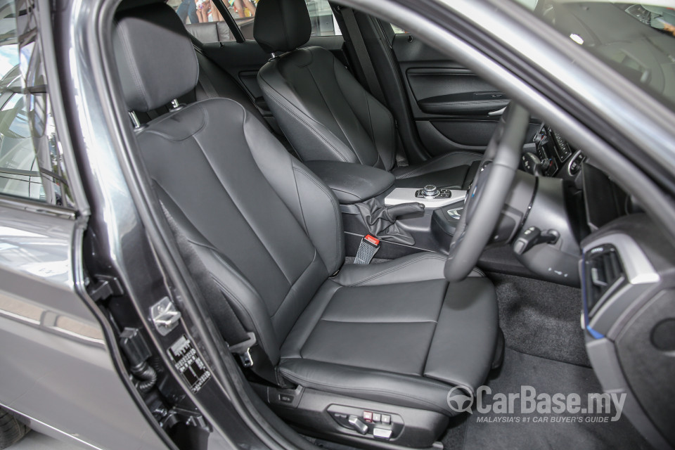 BMW 1 Series F20 LCI (2015) Interior
