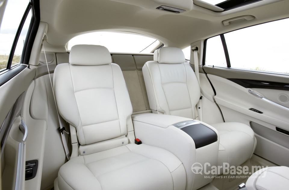 BMW 5 Series GT F07 (2010) Interior