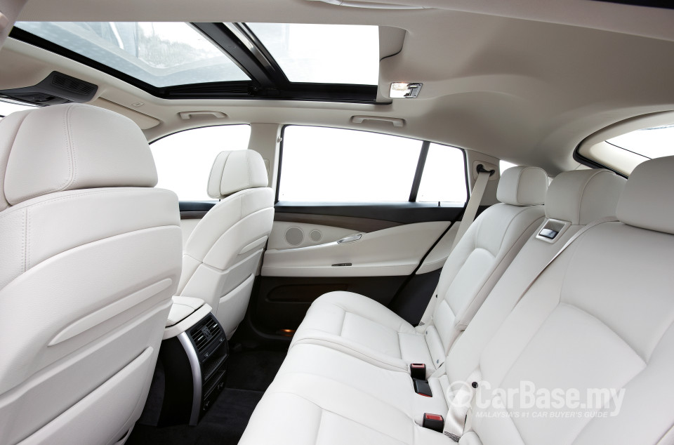 BMW 5 Series GT F07 (2010) Interior