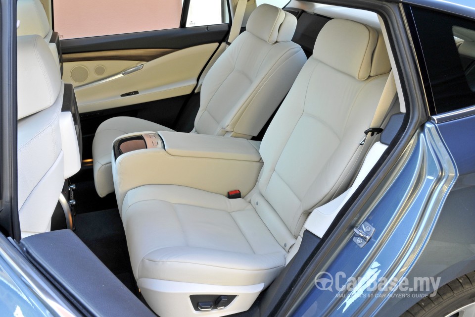 BMW 5 Series GT F07 (2010) Interior
