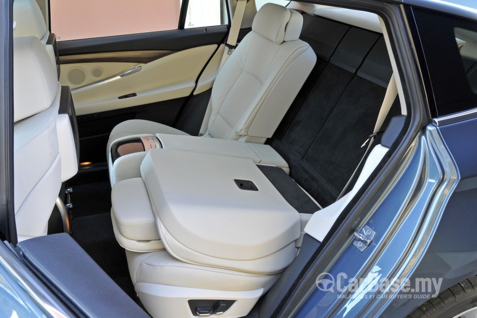 BMW 5 Series GT F07 (2010) Interior